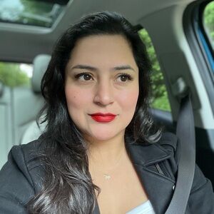 Meet your Posher, Vanessa